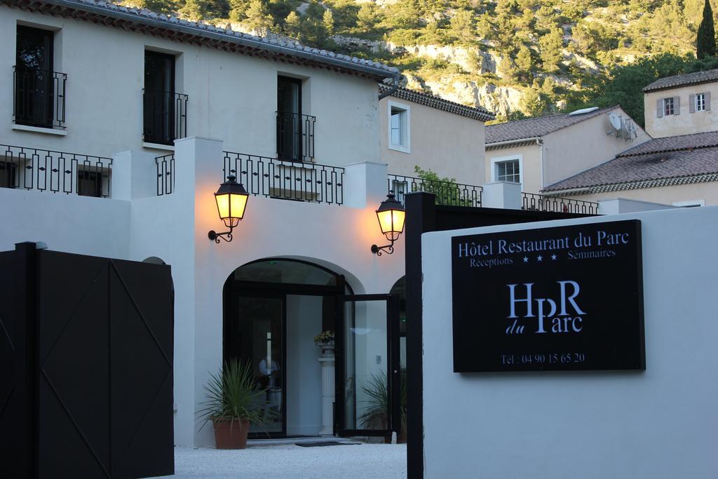 Hotel Restaurant Du Parc En Bord De Riviere Fontaine-de-Vaucluse Exterior photo